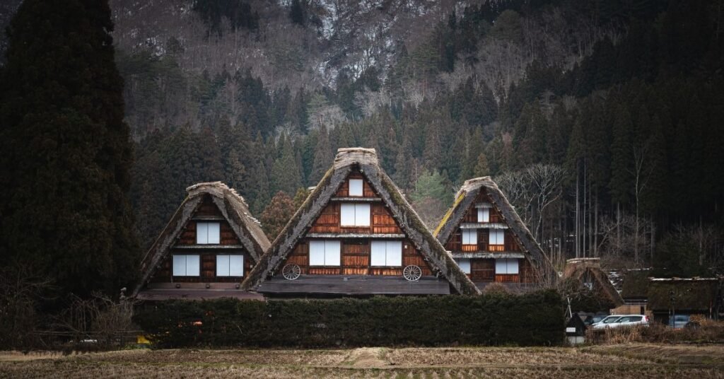 Meaning and Symbolism of Haunted House Dreams