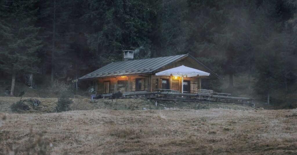 How to Overcome Fear After Haunted House Dreams